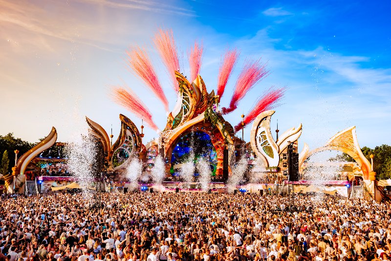 7th Sunday Festival 2026: wide view of the main stage in Erp