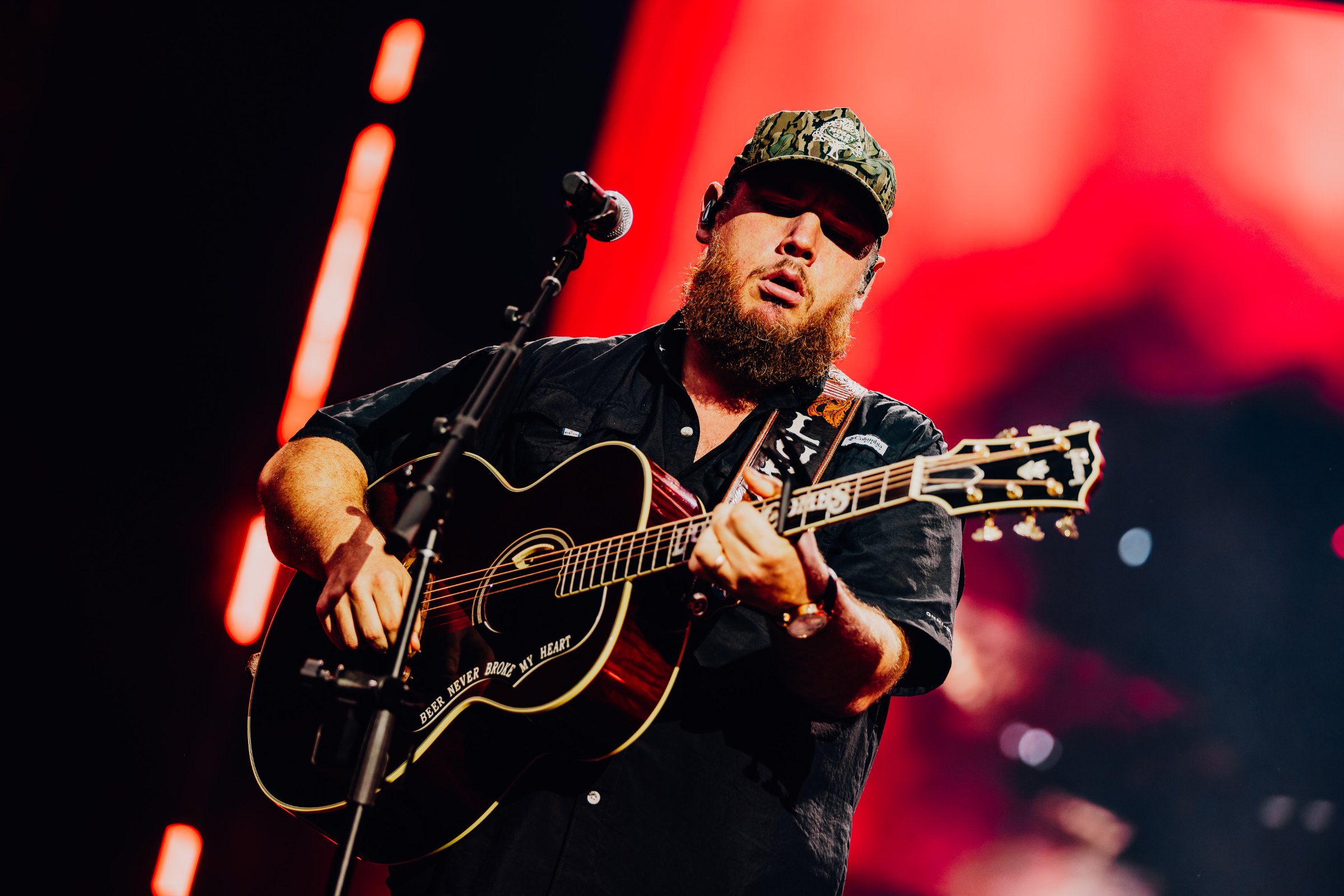 Luke Combs - A'dam Arena event photography