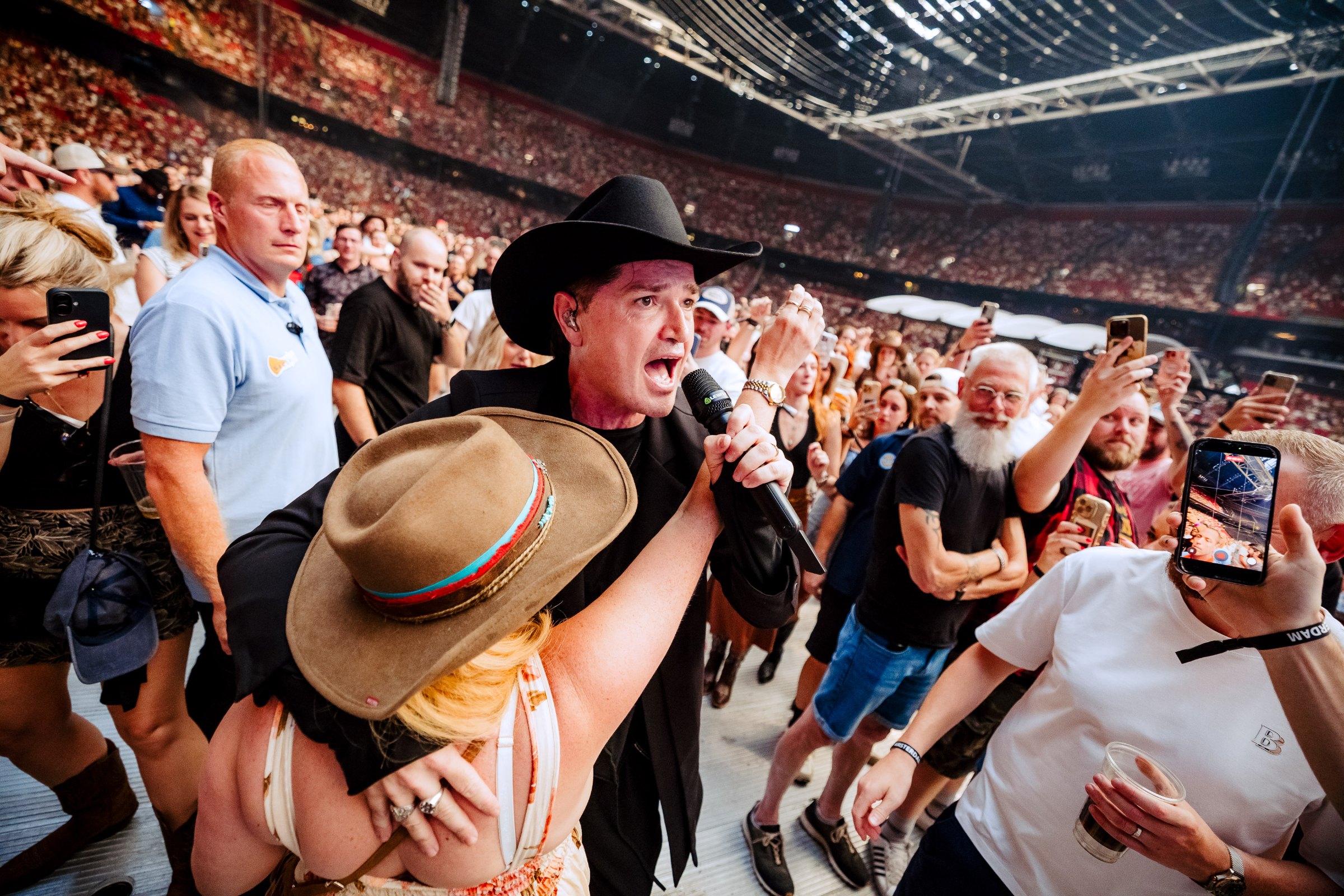 Luke Combs - A'dam Arena event photography
