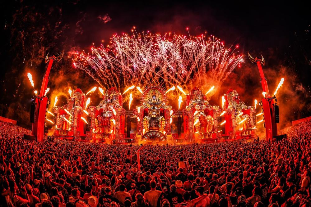Fireworks over the red Defqon.1 stage and a huge crowd